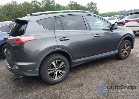 2018 Toyota Rav4 Xle z USA, uszkodzony, nr VIN 2T3WFREV6JW476011
